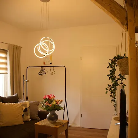 Апартаменты Charmantes Luxus Maisonette- Бад-Херсфельд